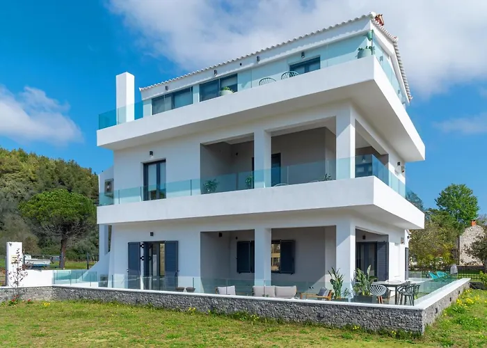 Mythos Luxury Villa-skiathos * Troulos